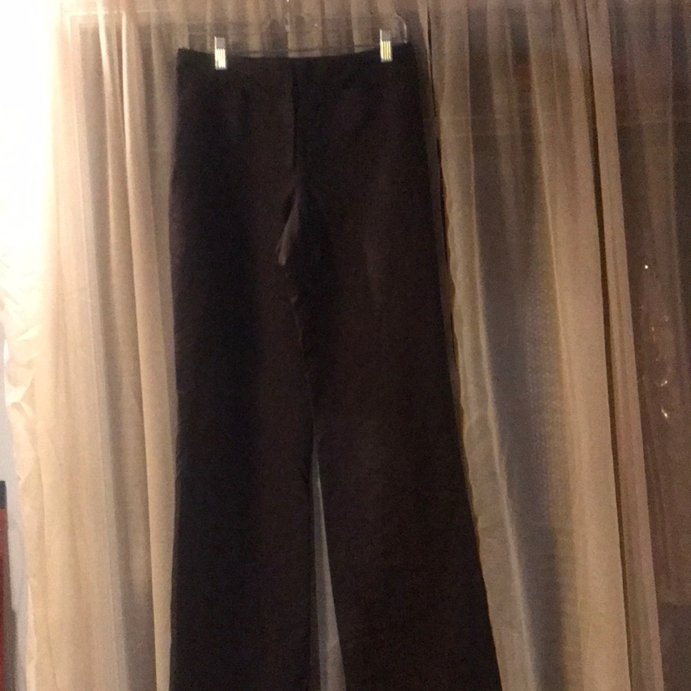 Gently used- Women’s brown dress pants
Size 4